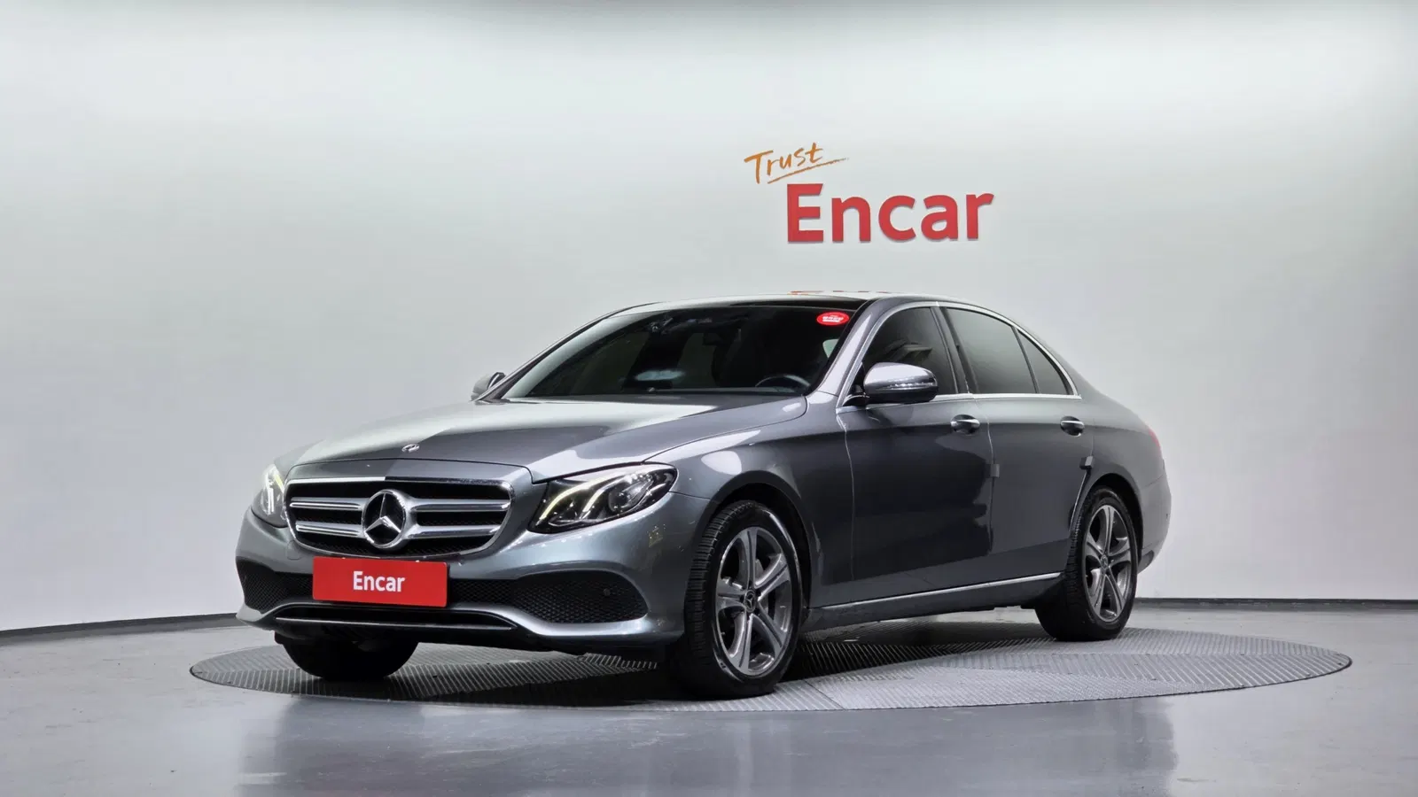 Mercedes-Benz Classe E E300 Avantgarde (W213) 2019 — photo 1 sur 33