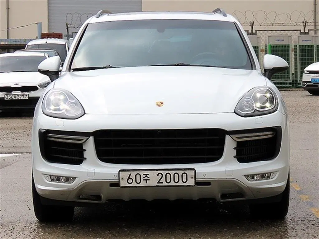 Porsche Cayenne 4.2 S Diesel 2015 — photo 1 sur 26