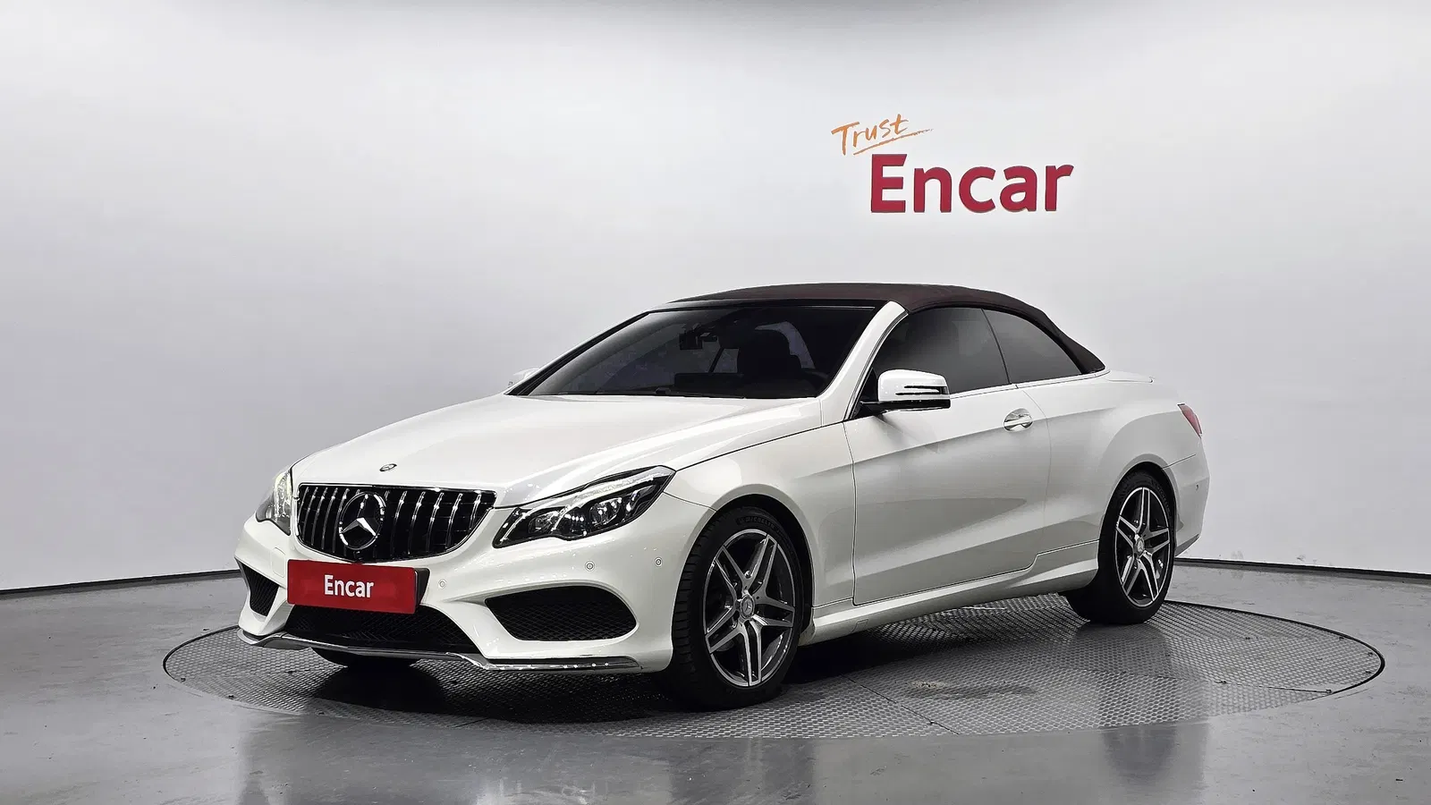 Mercedes-Benz Classe E E200 Cabriolet (W212) 2014 — photo 1 sur 20