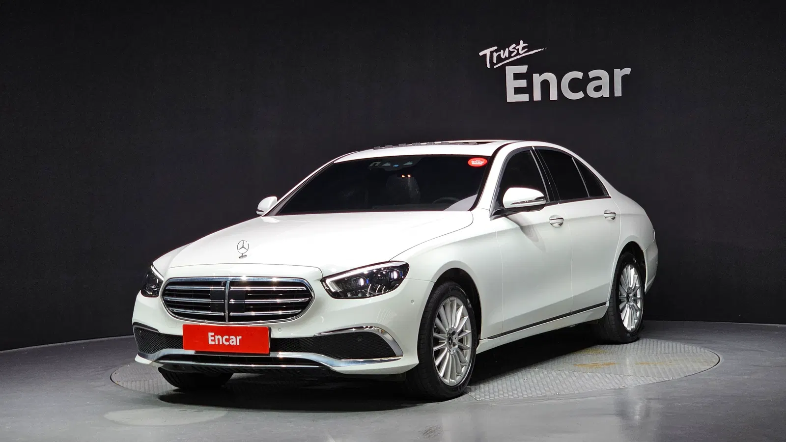 Mercedes-Benz Classe E E220d 4MATIC Exclusive (W213) 2023 — photo 1 sur 34