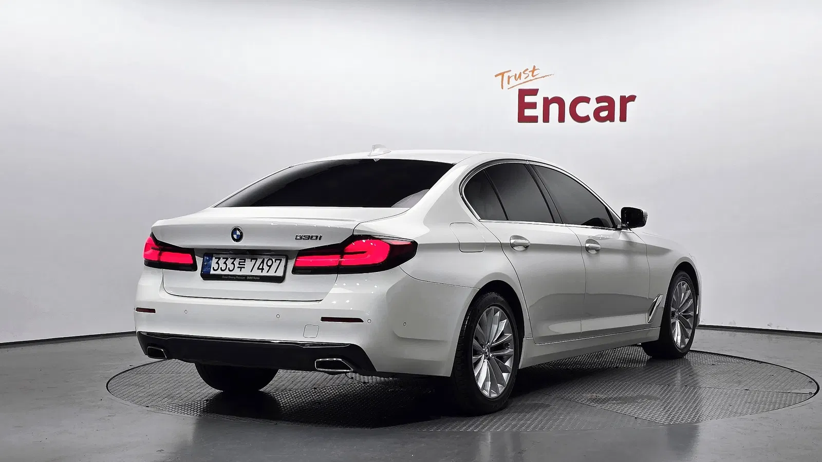 BMW Série 5 (G30) 530i Luxury 2022 — photo 1 sur 30