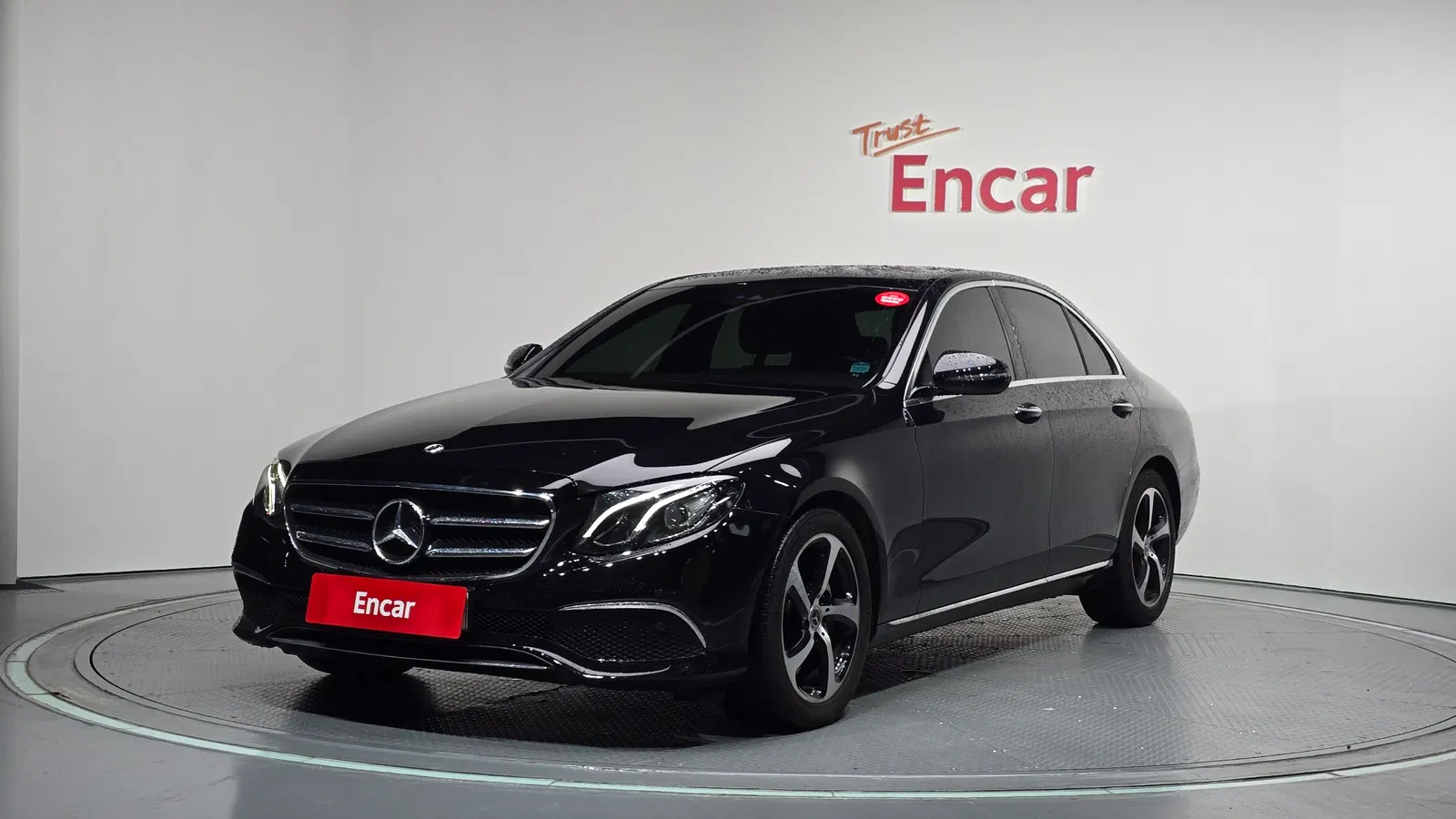Mercedes-Benz Classe E E250 Avantgarde (W213) 2020 — photo 1 sur 31