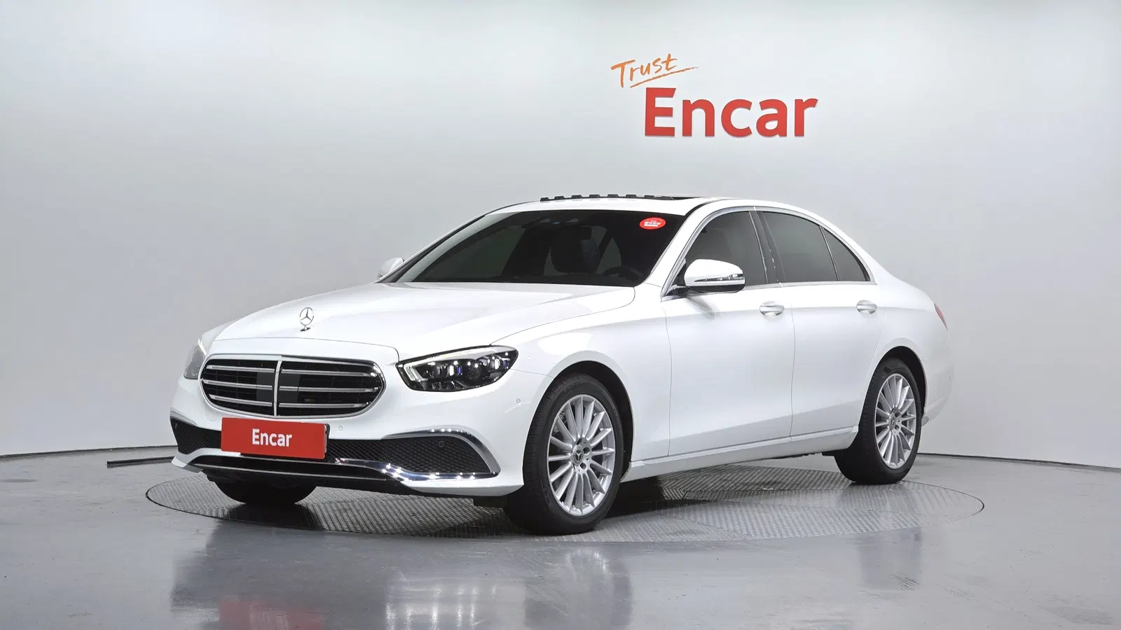 Mercedes-Benz Classe E E250 Exclusive (W213) 2021 — photo 1 sur 30