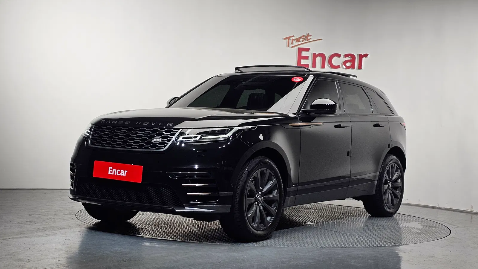 Land Rover Range Rover Velar 2.0 D240 R-Dynamic SE 2018 — photo 1 sur 33