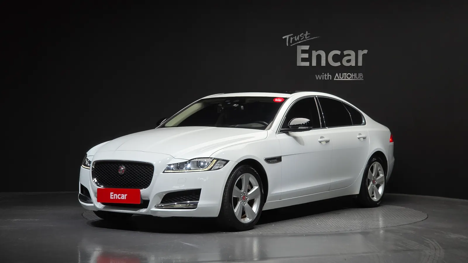 Jaguar XF (X260) 20d Prestige 2018 — photo 1 sur 34