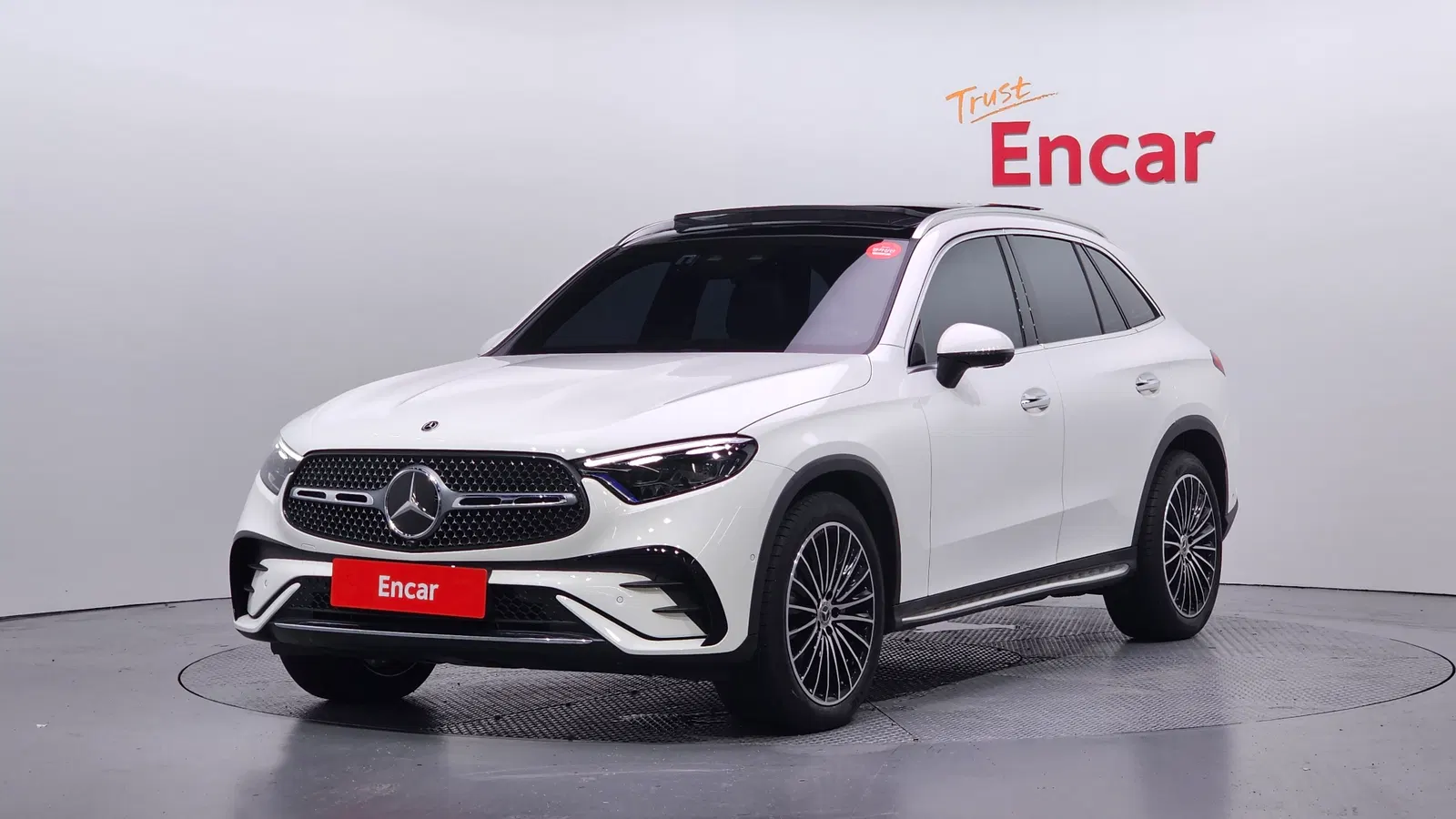 Mercedes-Benz GLC AMG Line · GLC300 4MATIC (X254) 2024 — photo 1 sur 39