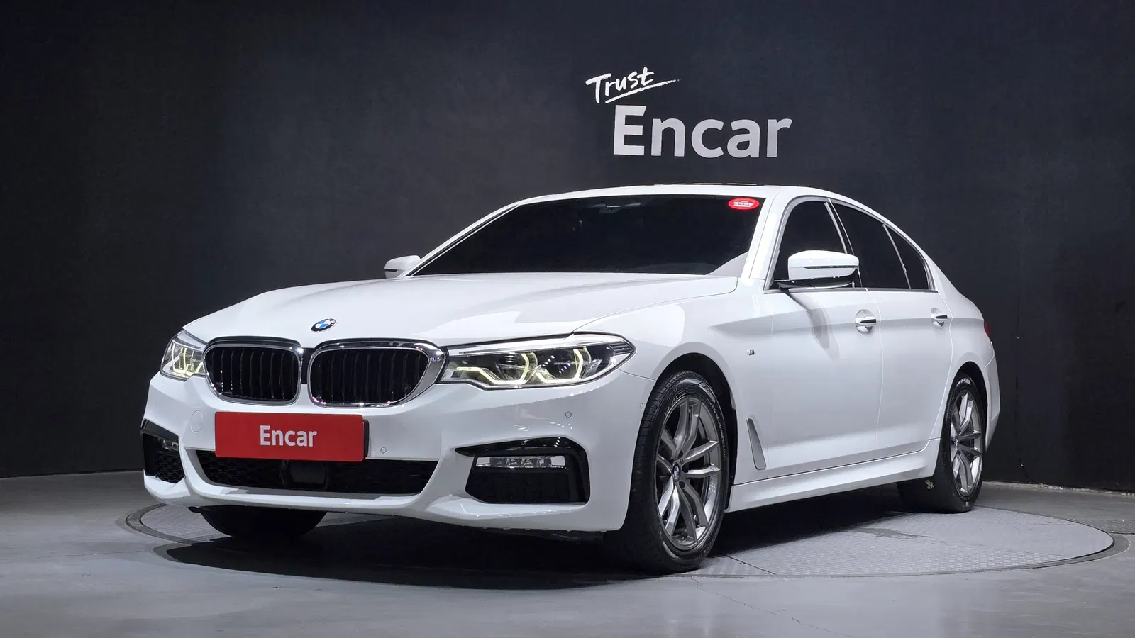 BMW Série 5 (G30) 520d xDrive M Sport 2018 — photo 1 sur 34