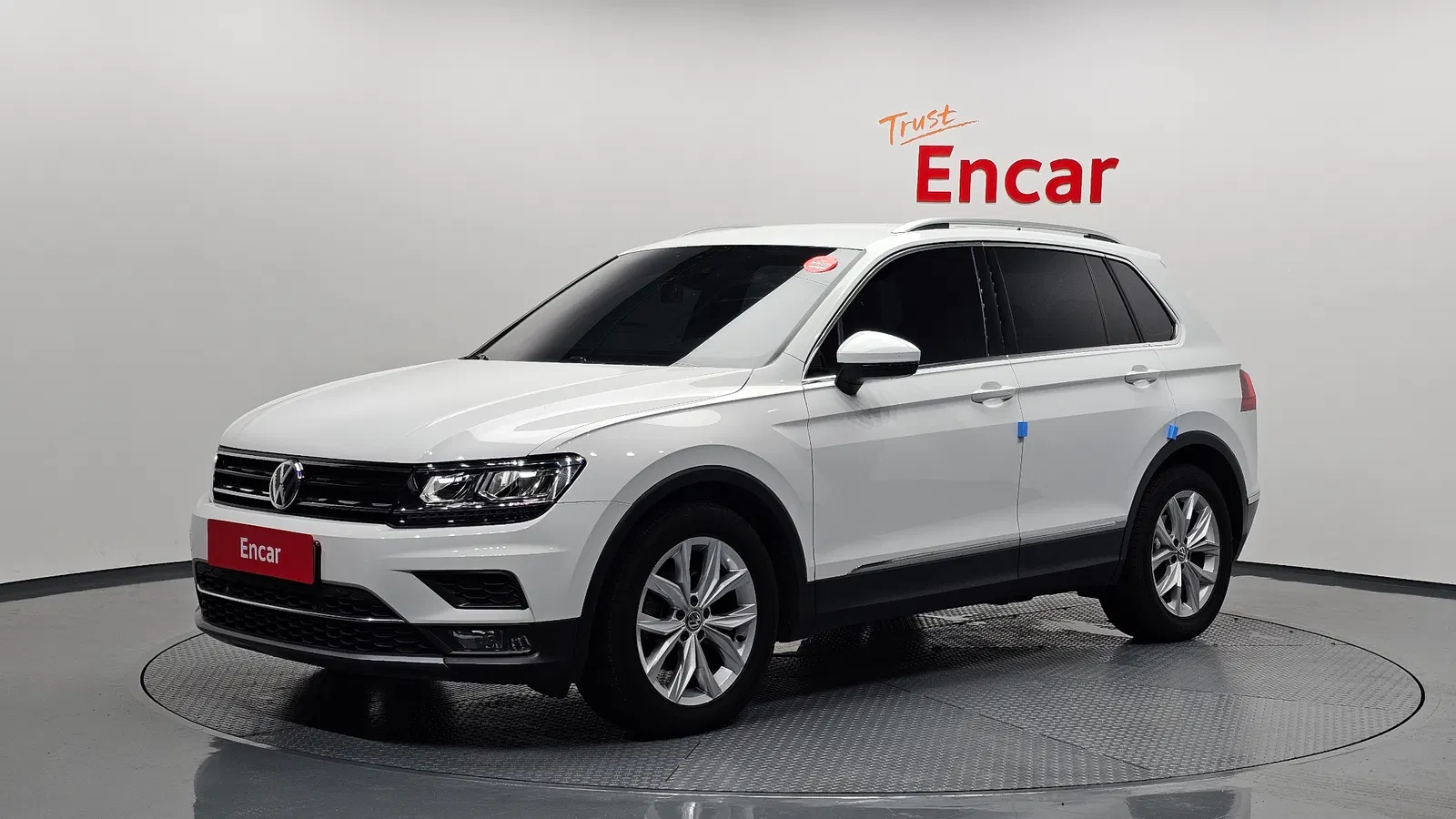 Volkswagen Tiguan 2e génération 2.0 TDI Premium 2018 — photo 1 sur 32