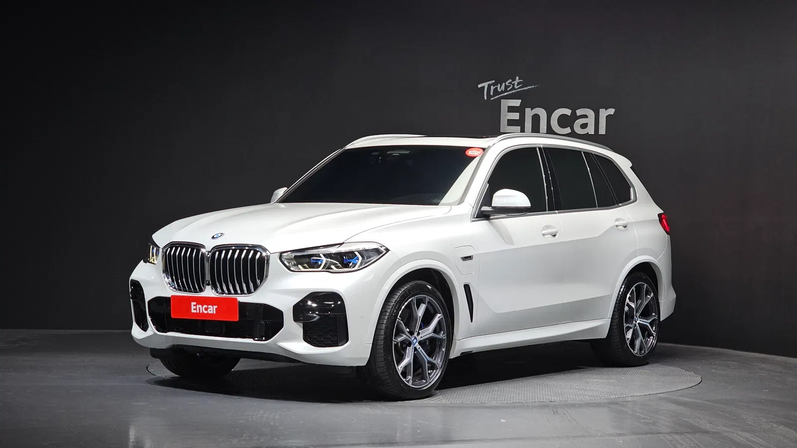 BMW X5 (G05) xDrive 45e M Sport 2022 — photo 1 sur 38