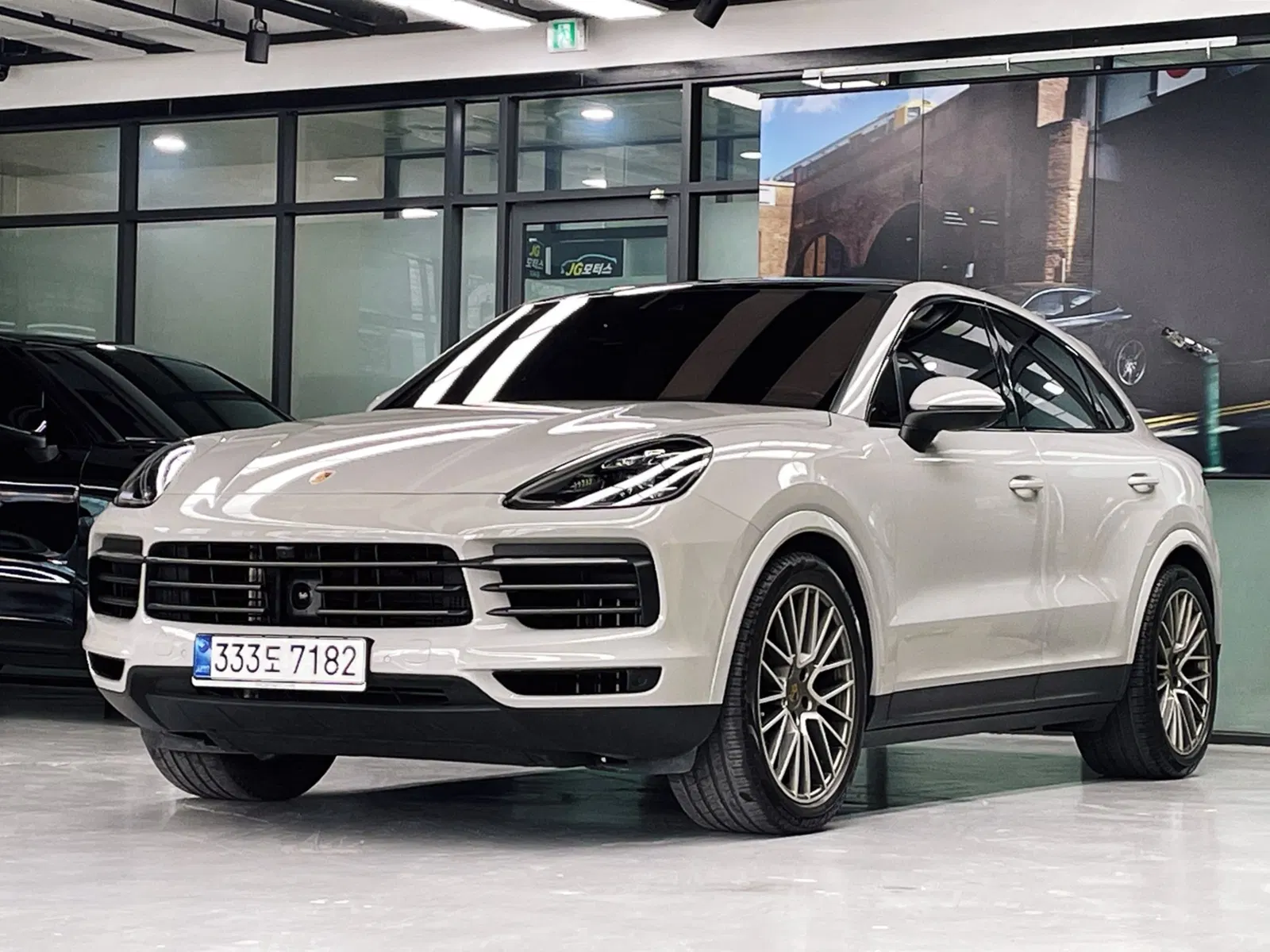 Porsche Cayenne (PO536) 3.0 Coupé Platinum Edition 2022 — photo 1 sur 26