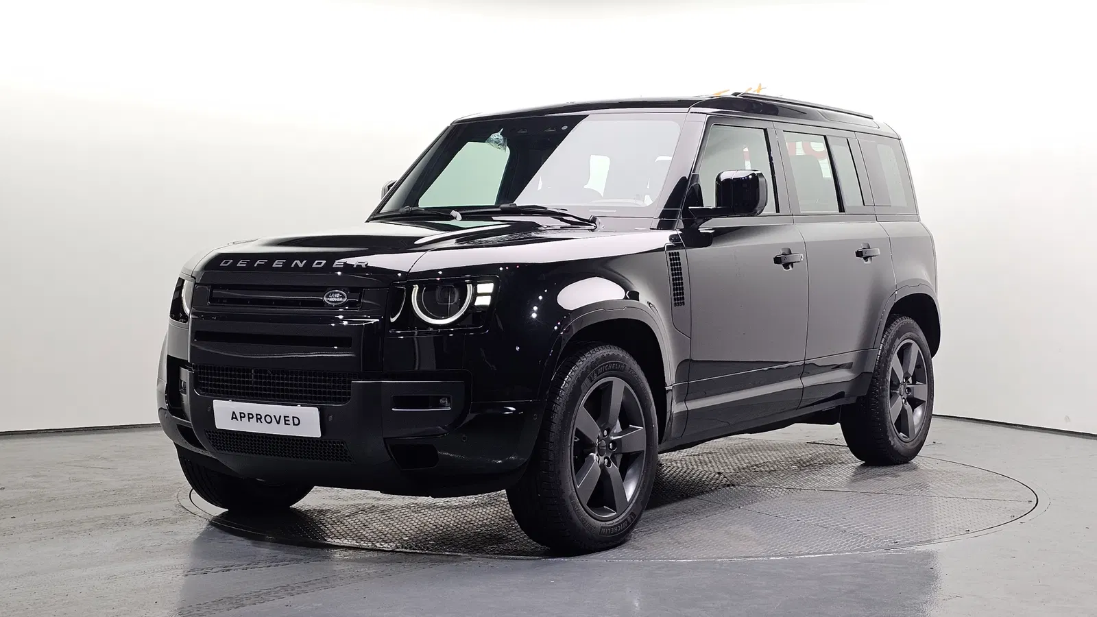 Land Rover Defender (L663) 110 D300 X-Dynamic HSE 2026 importée par Kaizen Motors