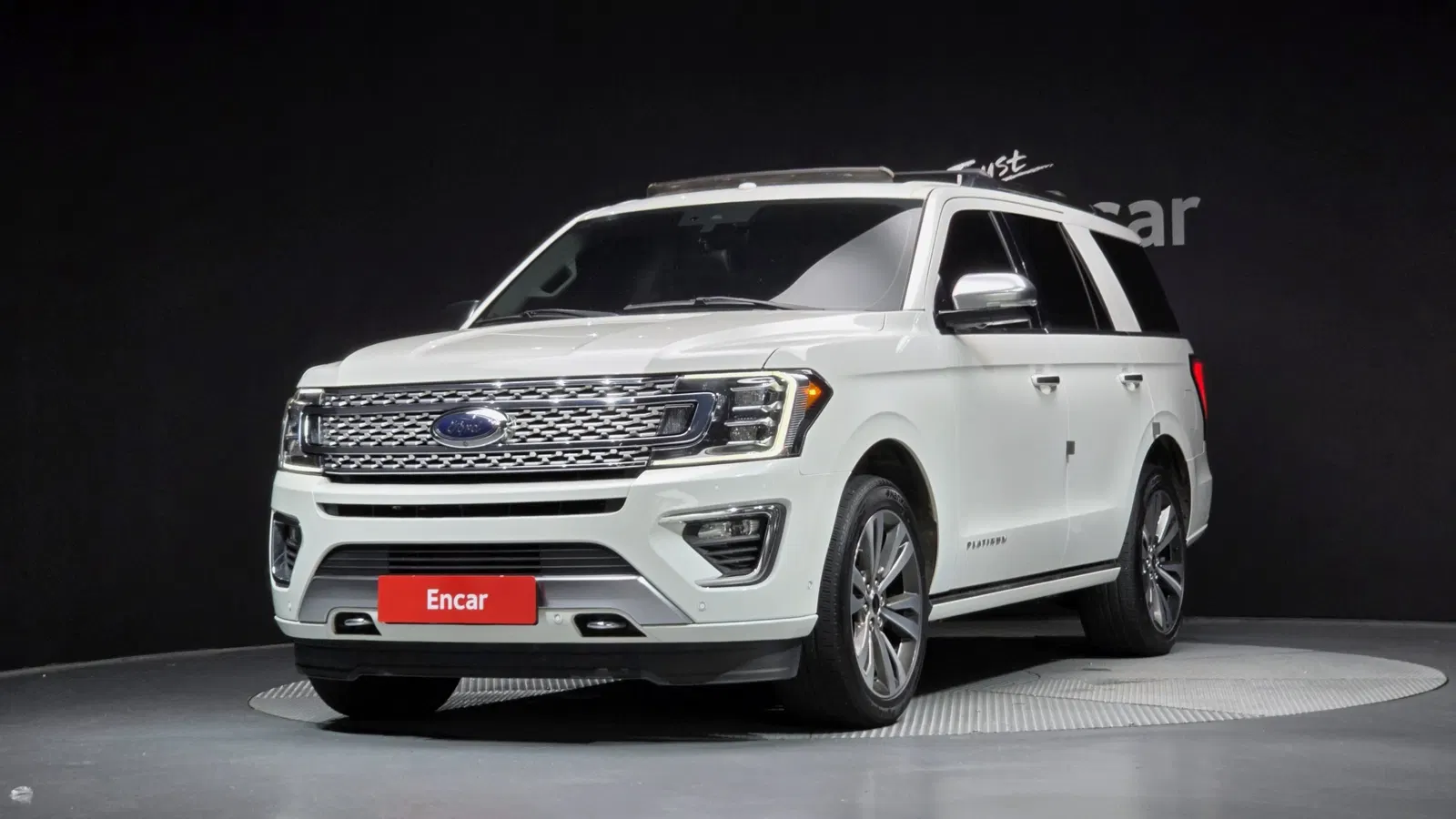 Ford Expedition Platinum 4WD 2021 — photo 1 sur 26