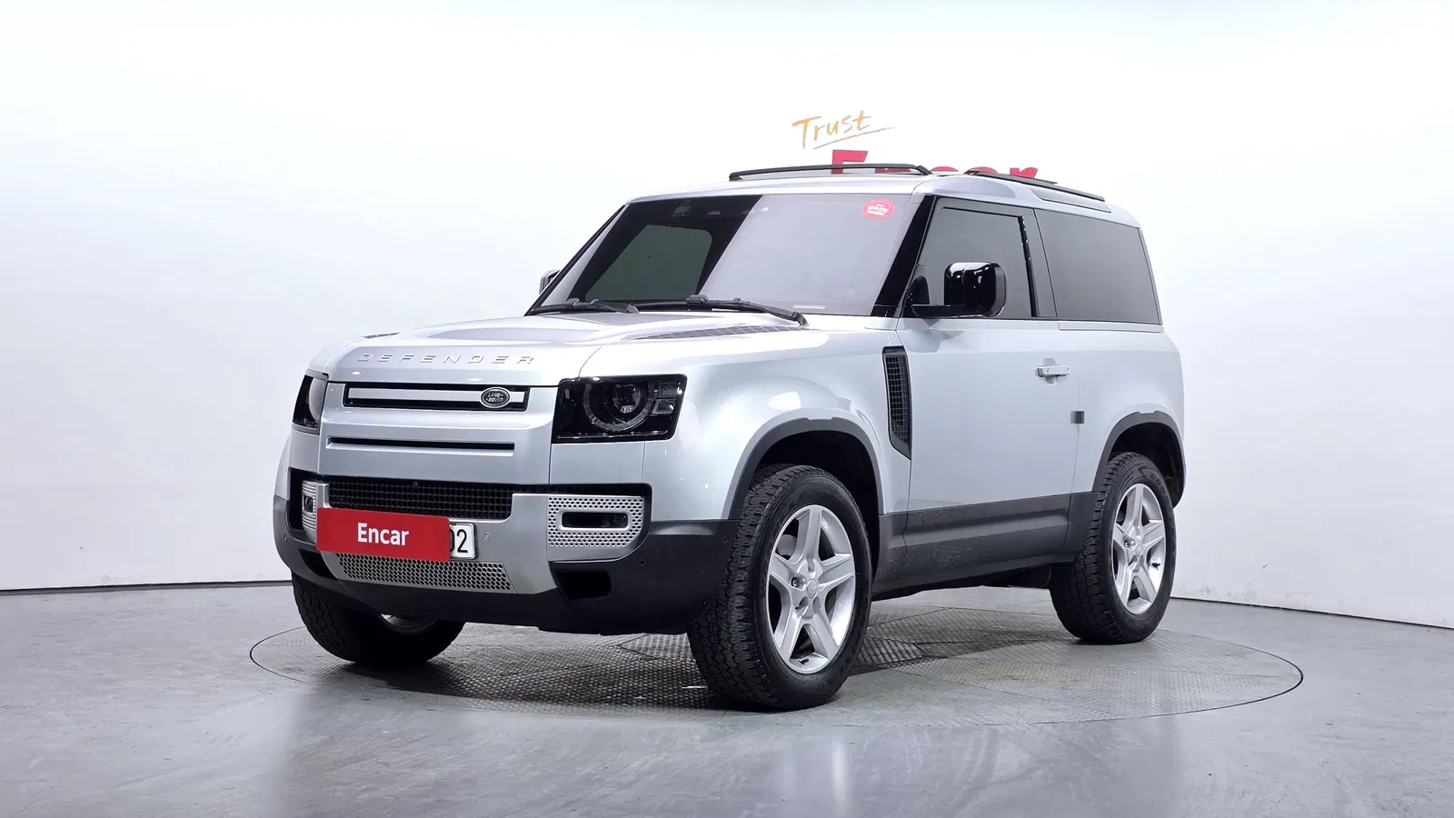 Land Rover Defender (L663) 90 D250 SE 2022 — photo 1 sur 32