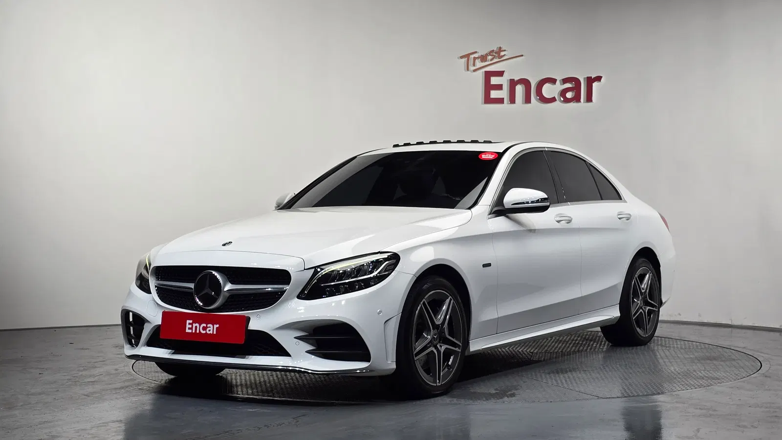 Mercedes-Benz Classe C AMG Line · C300e 4MATIC (W205) 2020 — photo 1 sur 34