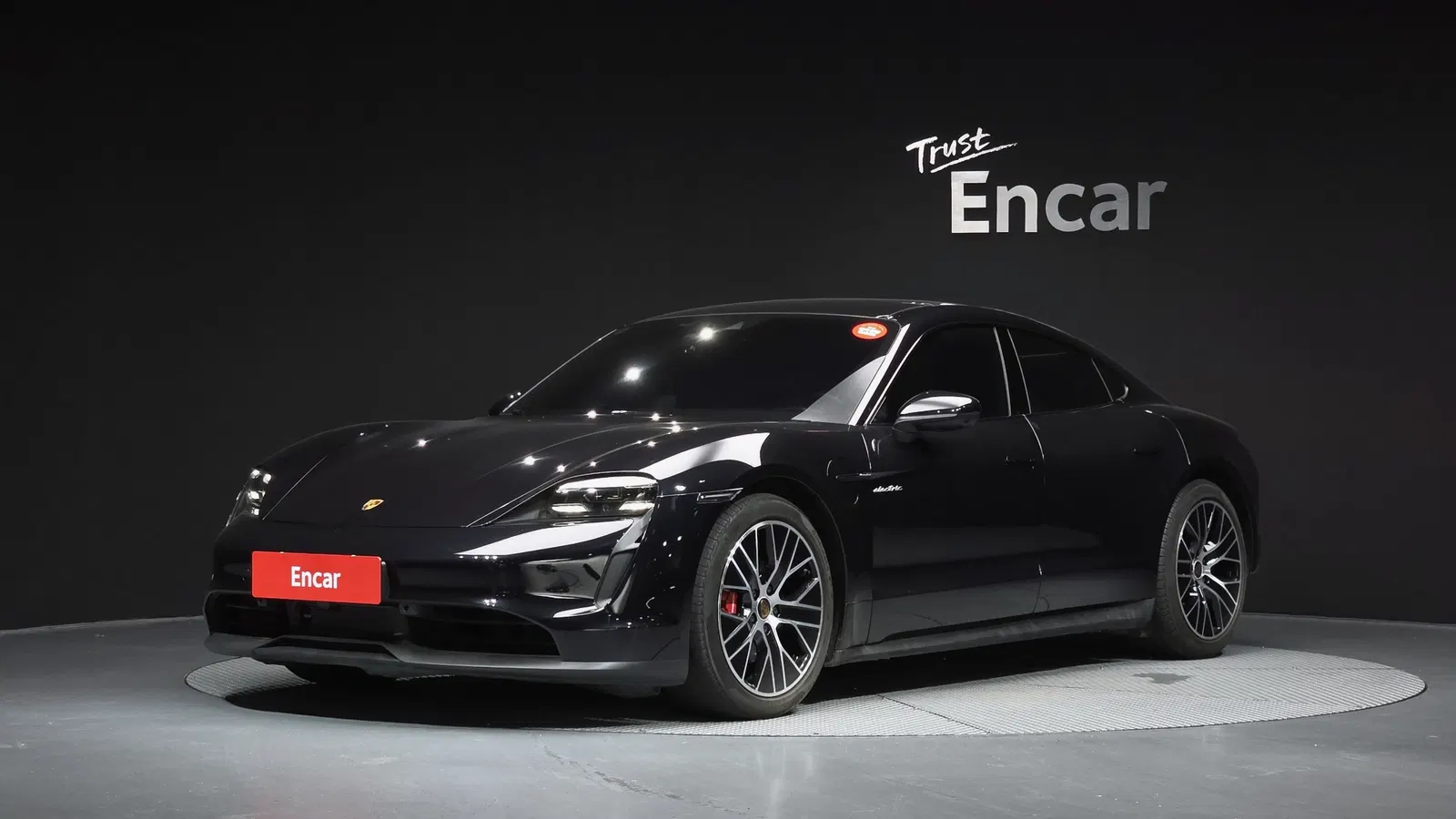 Porsche Taycan 4S 2021 — photo 1 sur 40