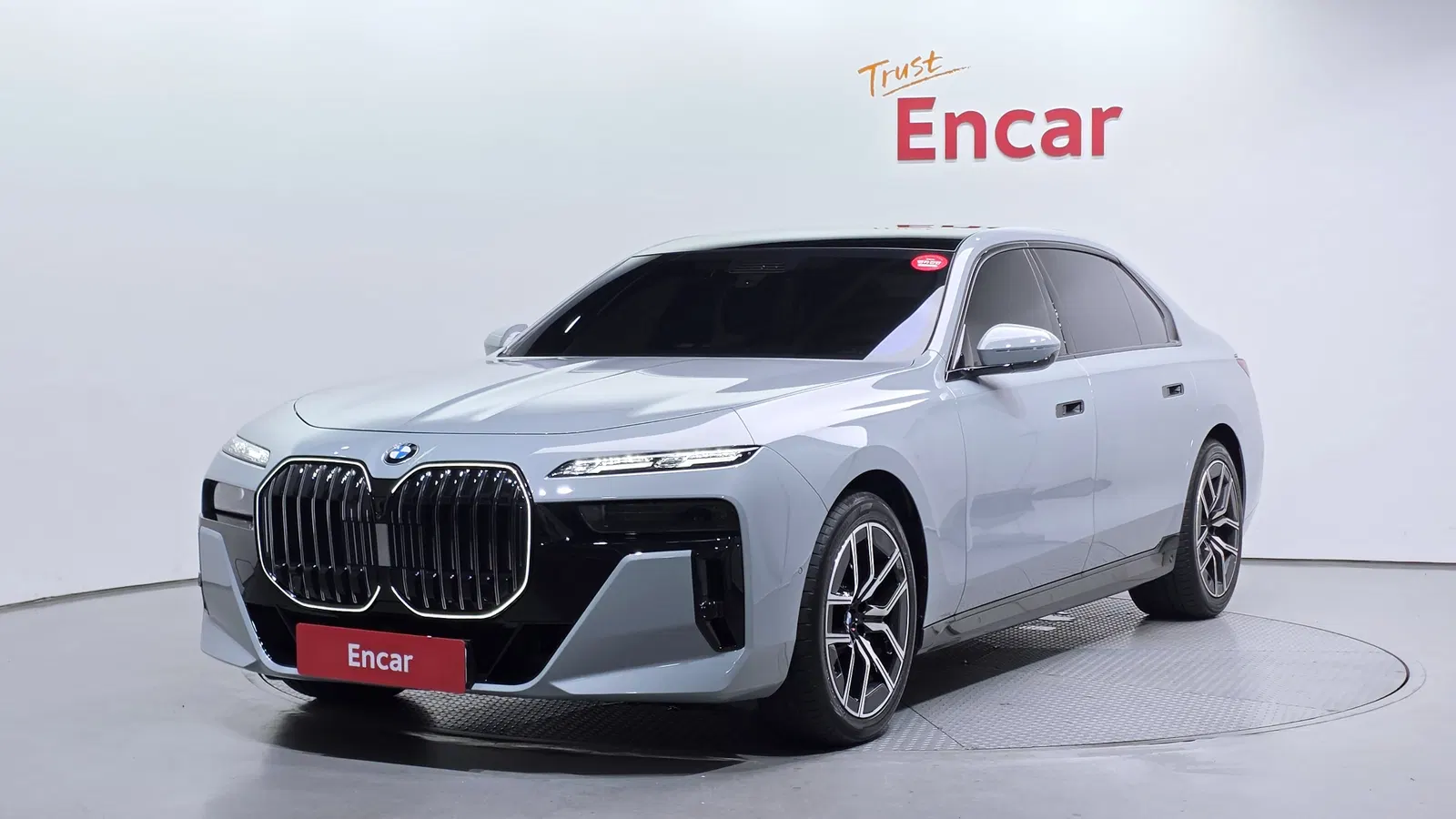 BMW Série 7 (G70) 740i xDrive M Sport 2026 — photo 1 sur 33