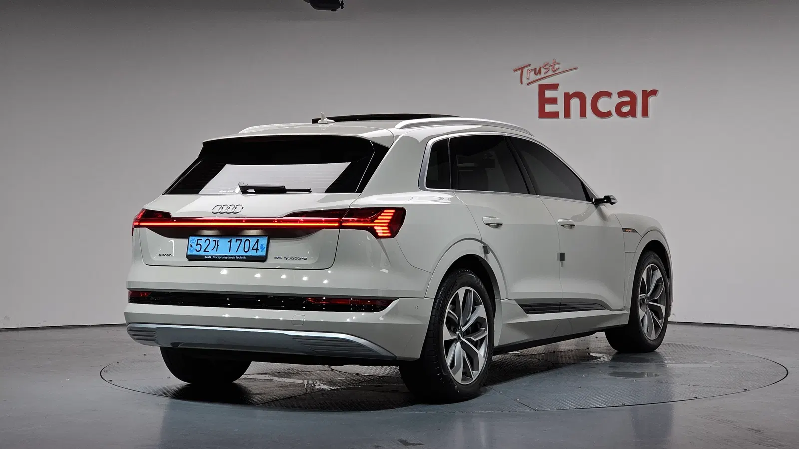 Audi e-tron 55 Quattro 2020 — photo 1 sur 36