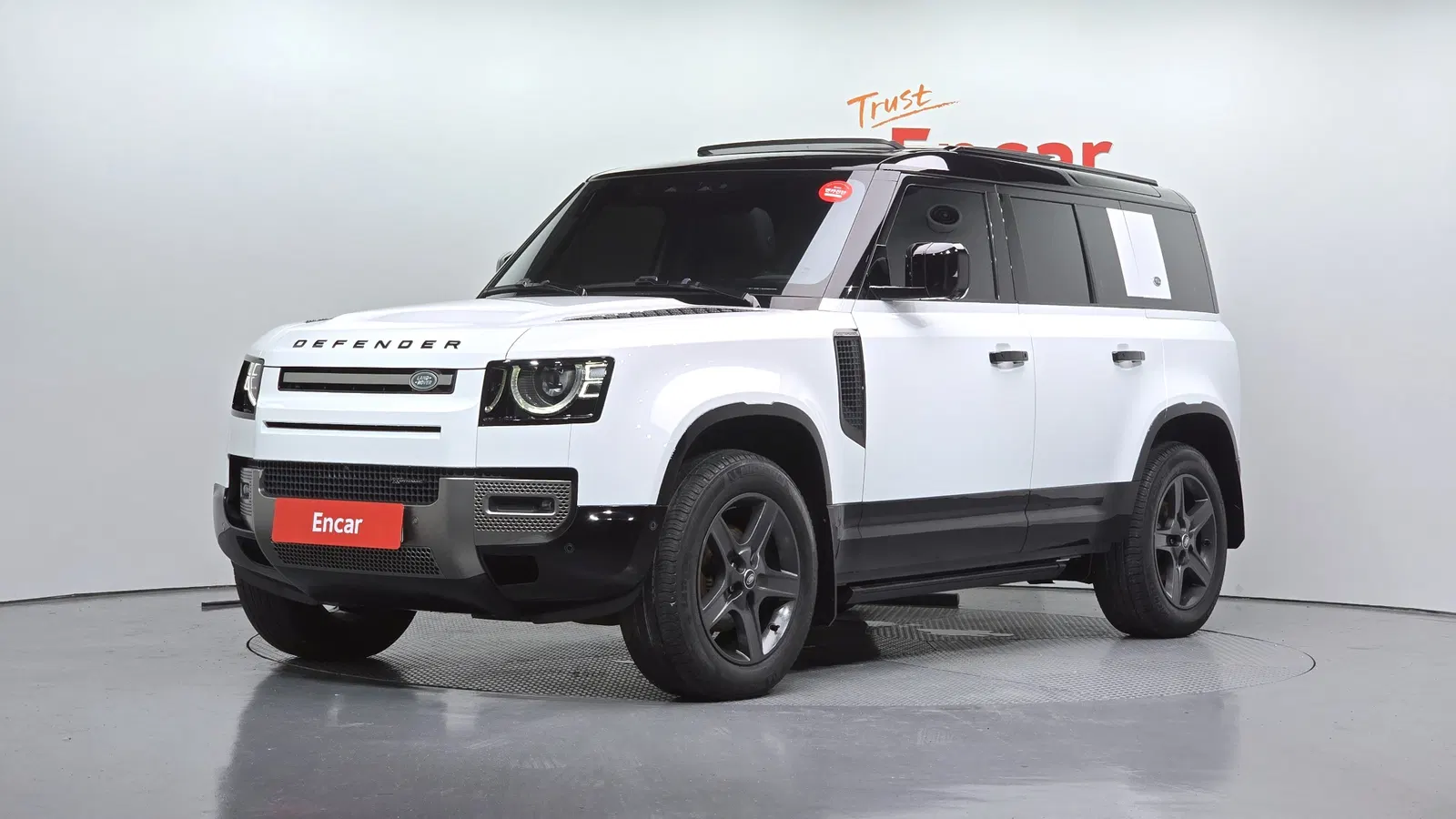 Land Rover Defender (L663) 110 P300 X-Dynamic SE 2023 — photo 1 sur 31