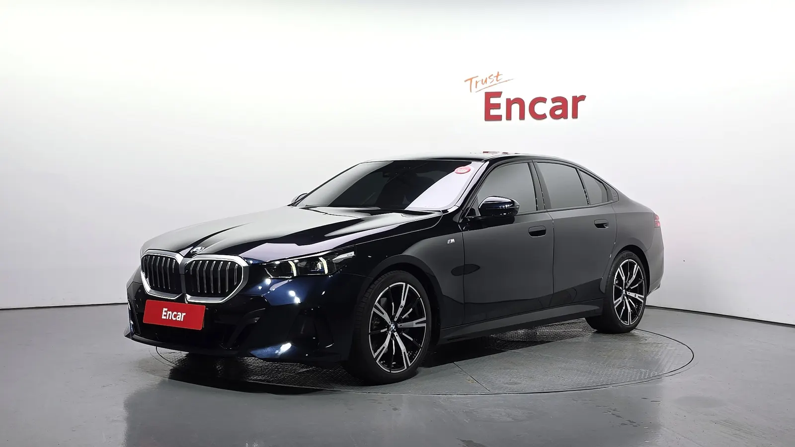 BMW Série 5 (G60) 530i xDrive M Sport 2025 — photo 1 sur 37
