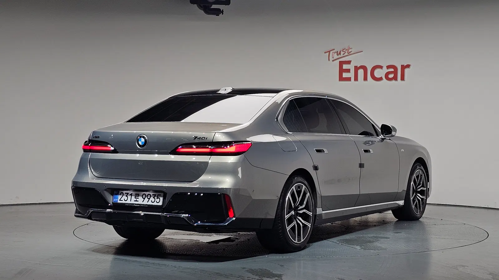 BMW Série 7 (G70) 740i xDrive M Sport 2024 — photo 1 sur 39