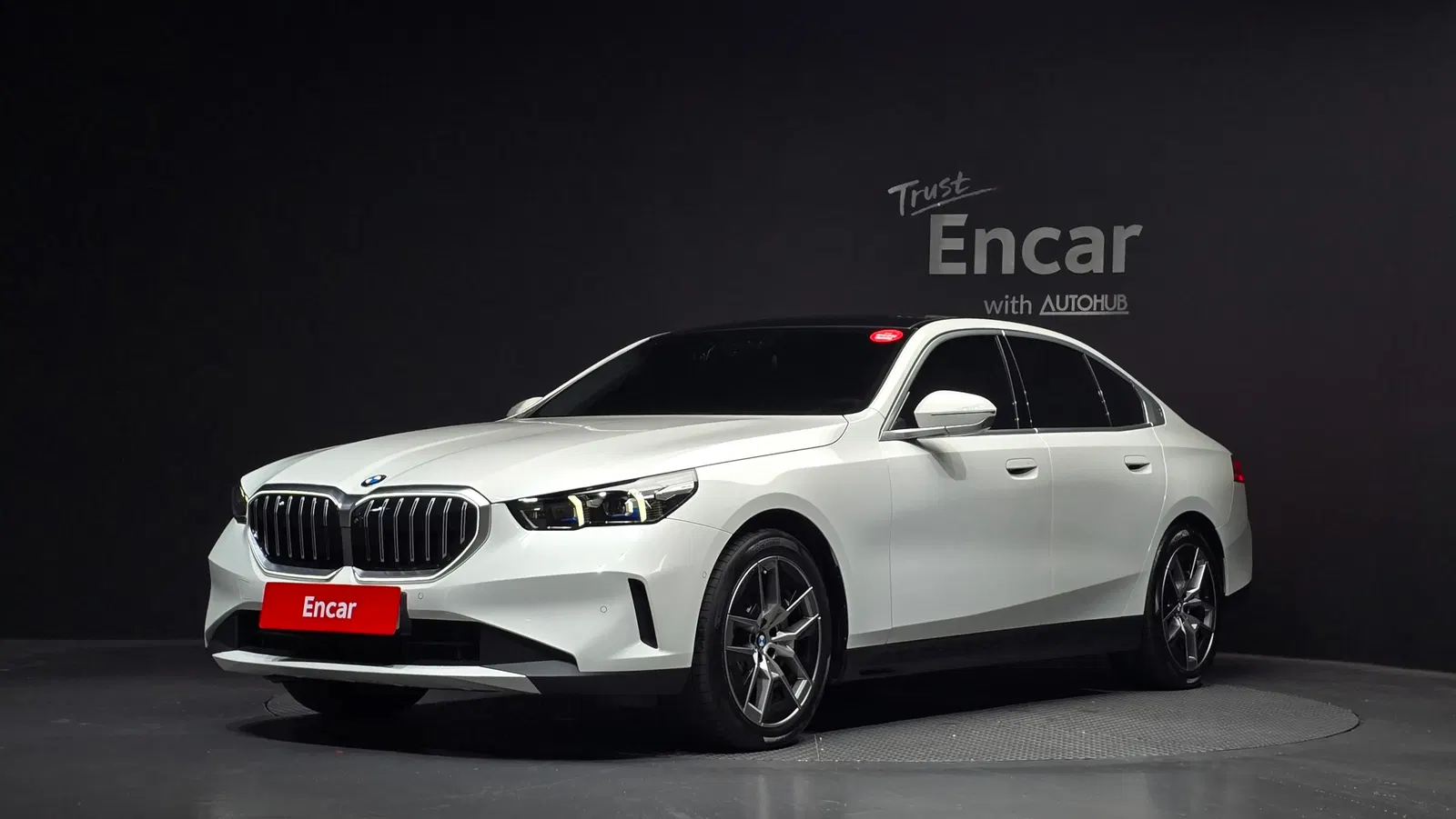 BMW Série 5 (G60) 530i xDrive 2024 — photo 1 sur 32