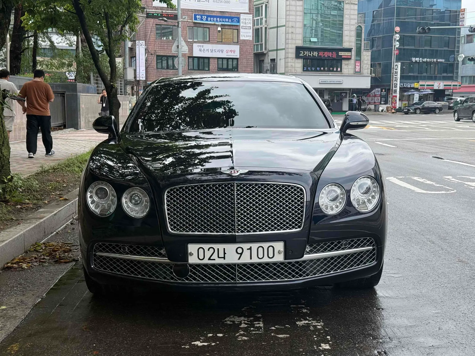 Bentley Flying Spur 2e génération 4.0 2018 — photo 1 sur 20