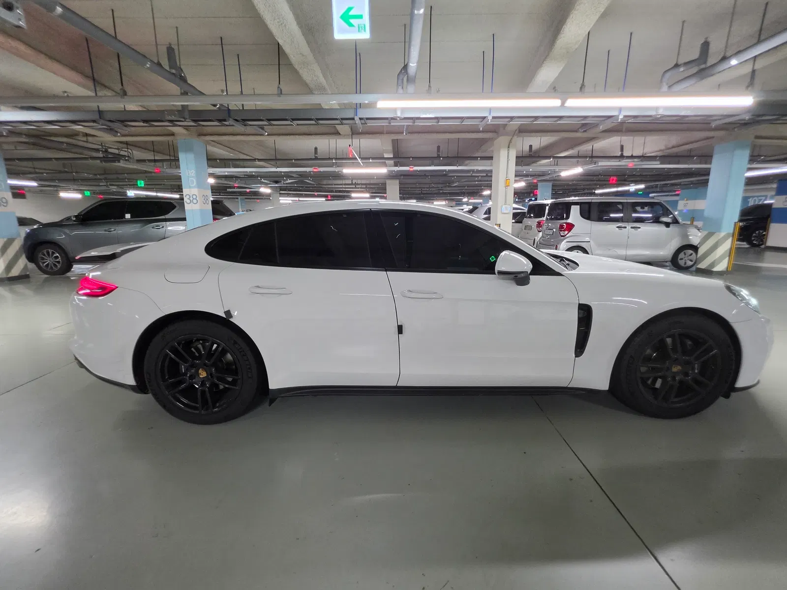 Porsche Panamera (971) 3.0 AWD 2018 — photo 1 sur 24