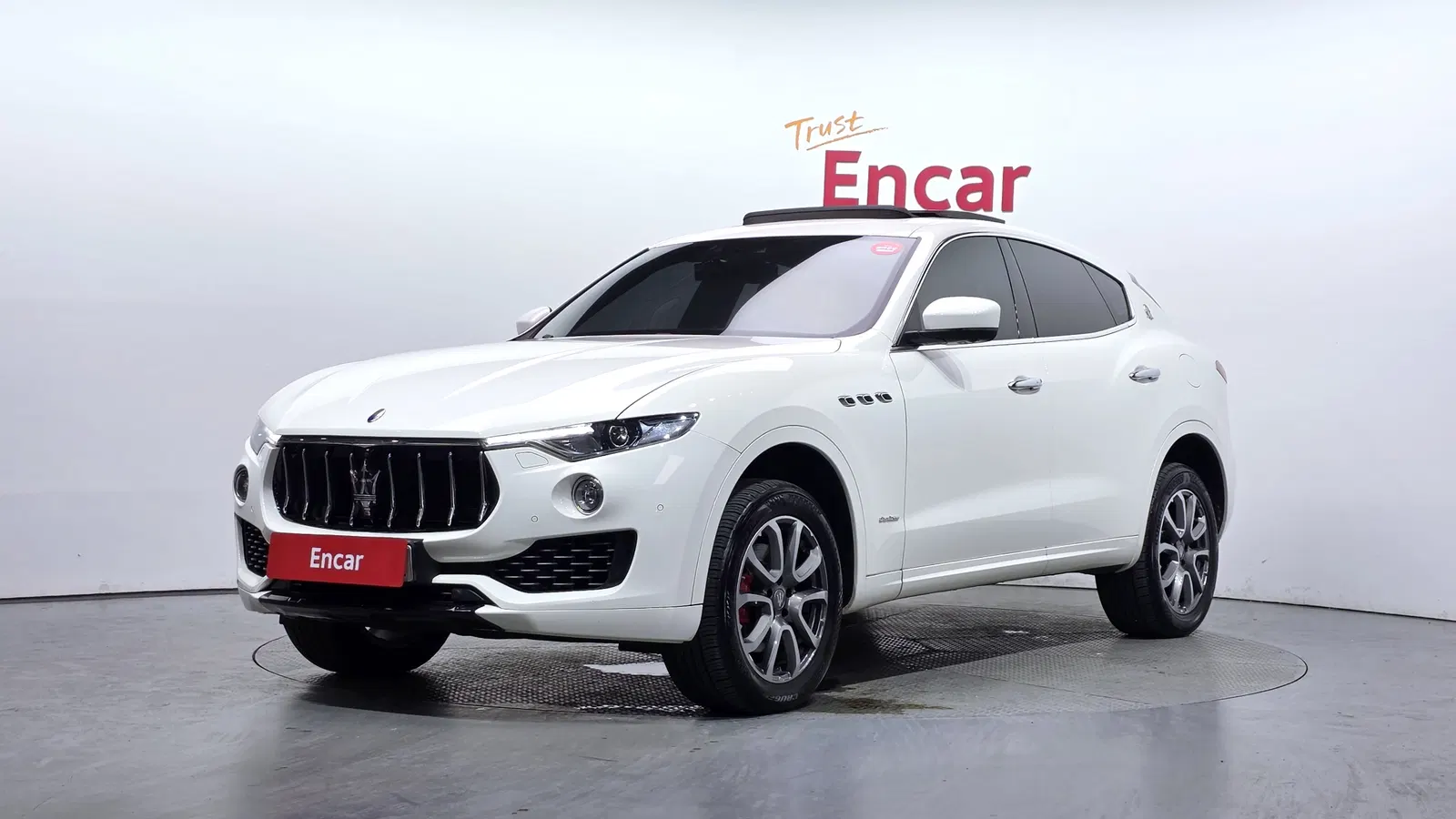 Maserati Levante 3.0 Diesel AWD GranLusso 2018 — photo 1 sur 26