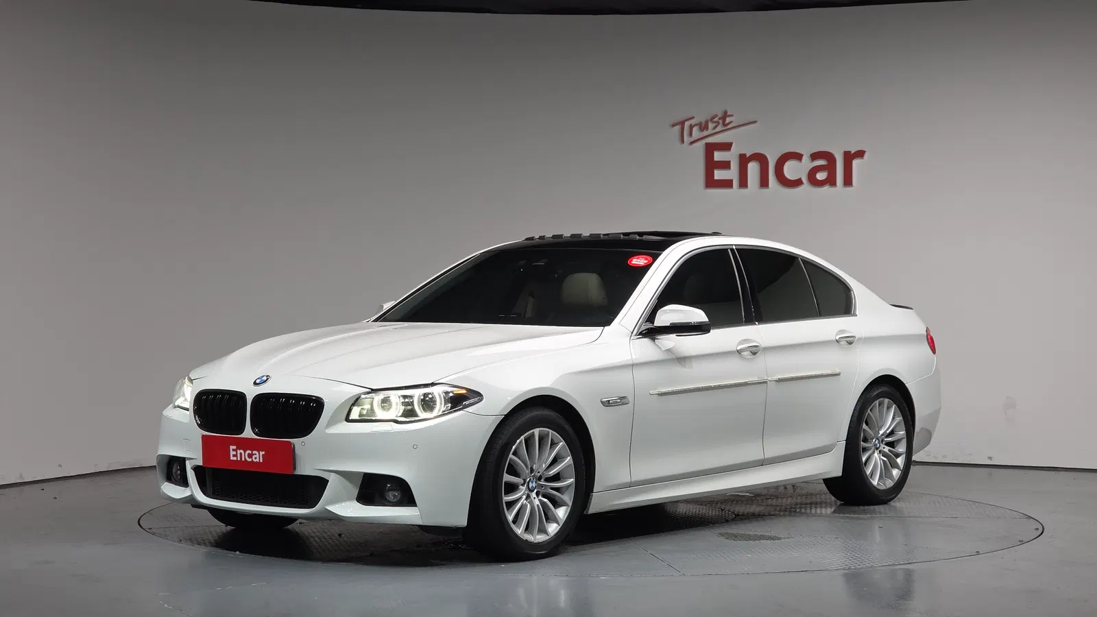 BMW Série 5 (F10) 520d Luxury 2014 — photo 1 sur 20
