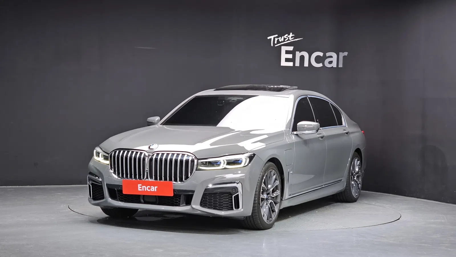 BMW Série 7 (G11) 745Le iPerformance M Sport 2021 — photo 1 sur 35