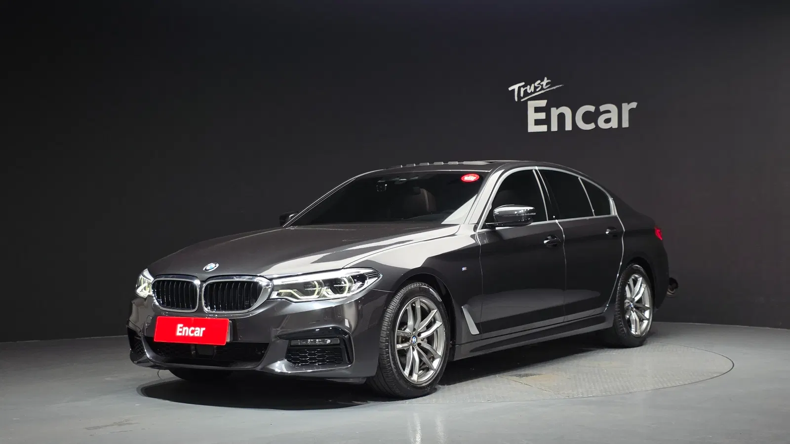 BMW Série 5 (G30) 520i M Sport 2020 — photo 1 sur 42