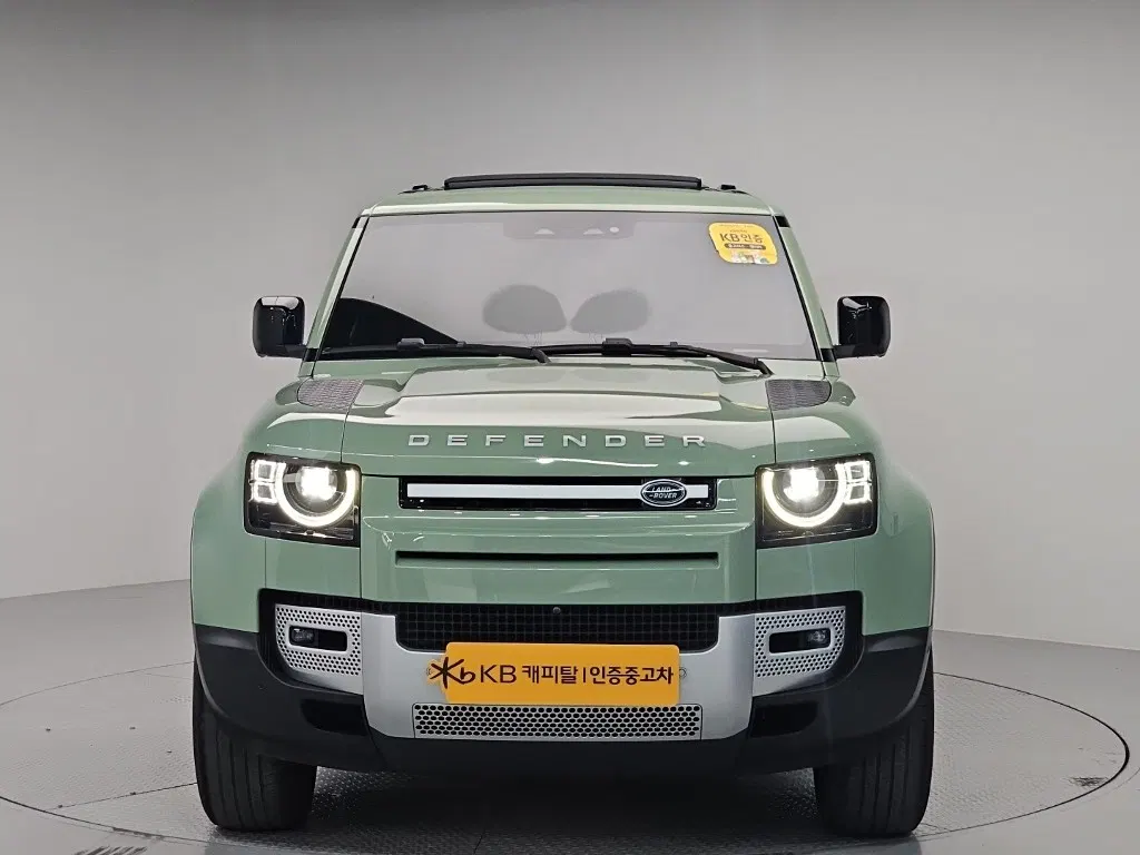 Land Rover Defender (L663) 110 D300 75th Edition 2023 — photo 1 sur 26