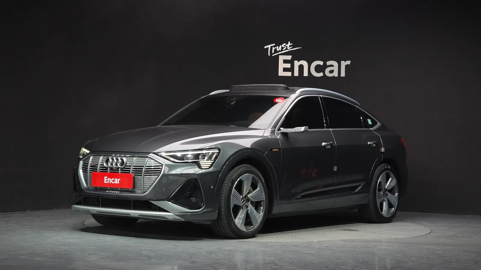 Audi e-tron 55 Quattro Sportback 2022 — photo 1 sur 20
