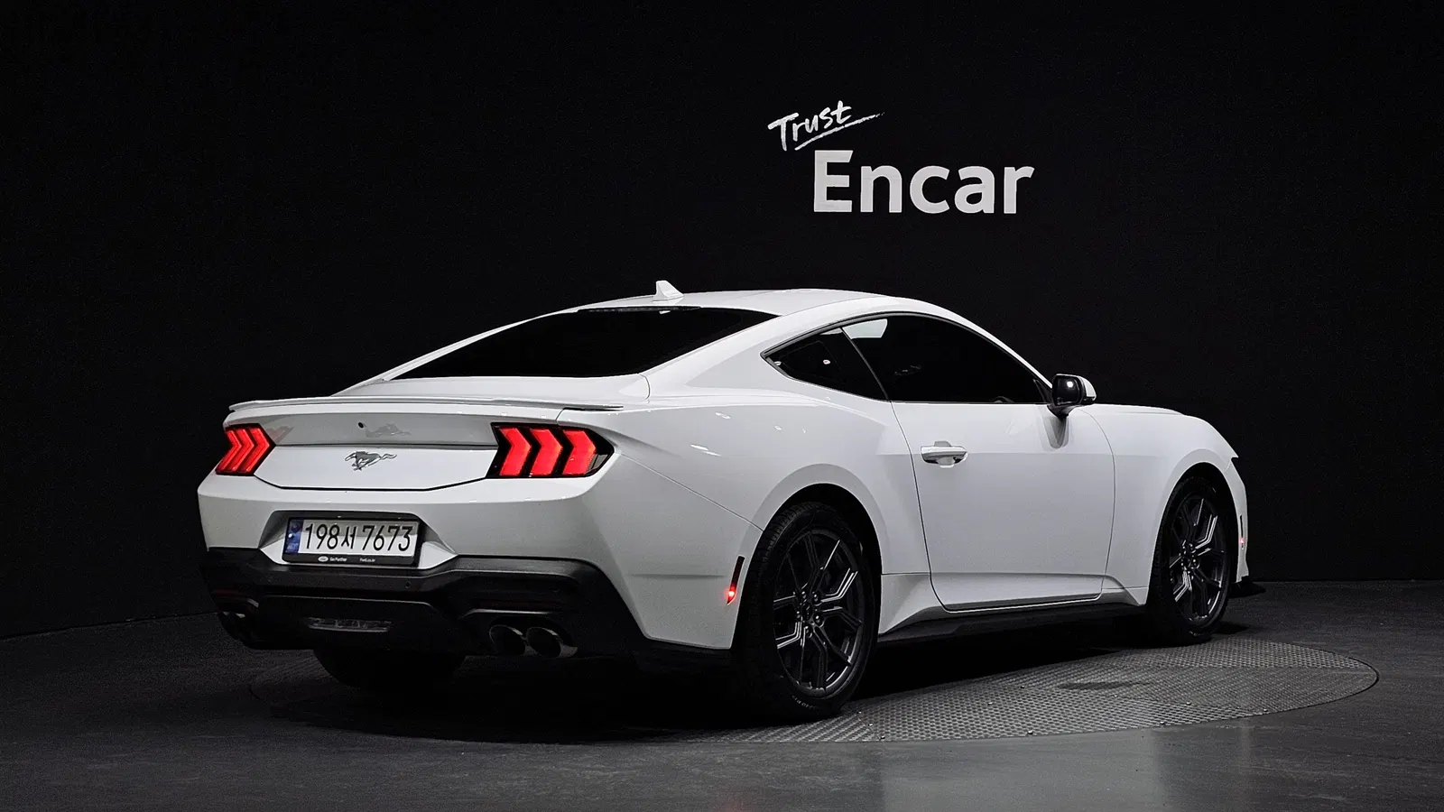 Ford Mustang 7e génération 2.3 EcoBoost Premium Coupé 2024 — photo 1 sur 30