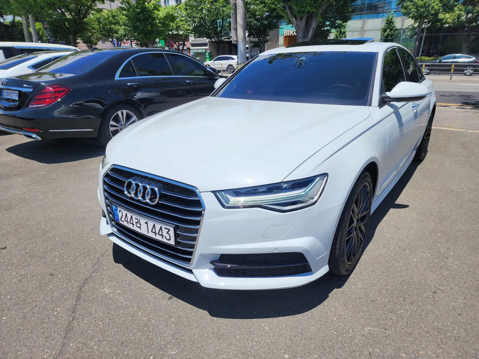Audi A6 40 TFSI Premium 2018 — photo 1 sur 24