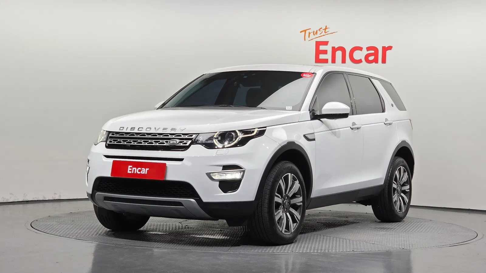 Land Rover Discovery Sport 2.0 TD4 HSE Luxury 2018 — photo 1 sur 33