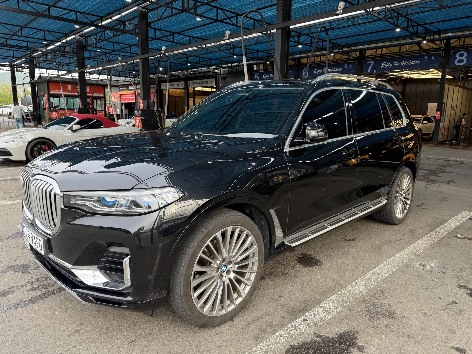 BMW X7 (G07) xDrive 40i Design Pure Excellence 7 places 2021 — photo 1 sur 26