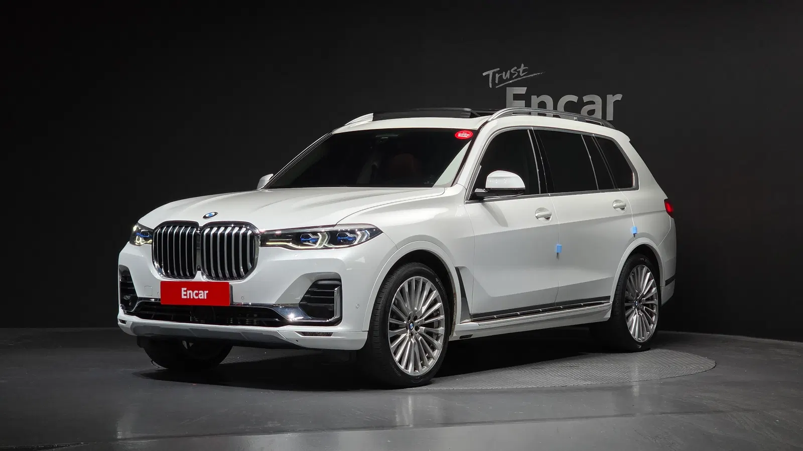 BMW X7 (G07) xDrive 40i Design Pure Excellence 6 places 2021 — photo 1 sur 34