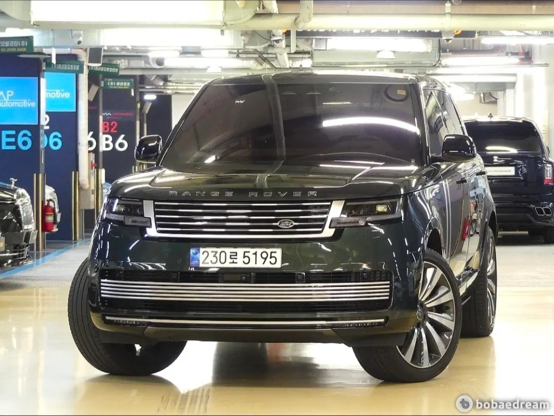 Land Rover Range Rover 5e génération P530 SV LWB 2023 — photo 1 sur 20