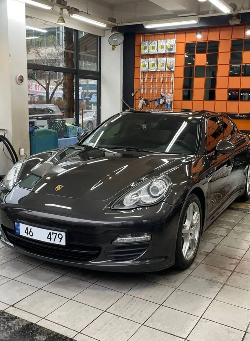 Porsche Panamera 3.6 2WD 2011 — photo 1 sur 10