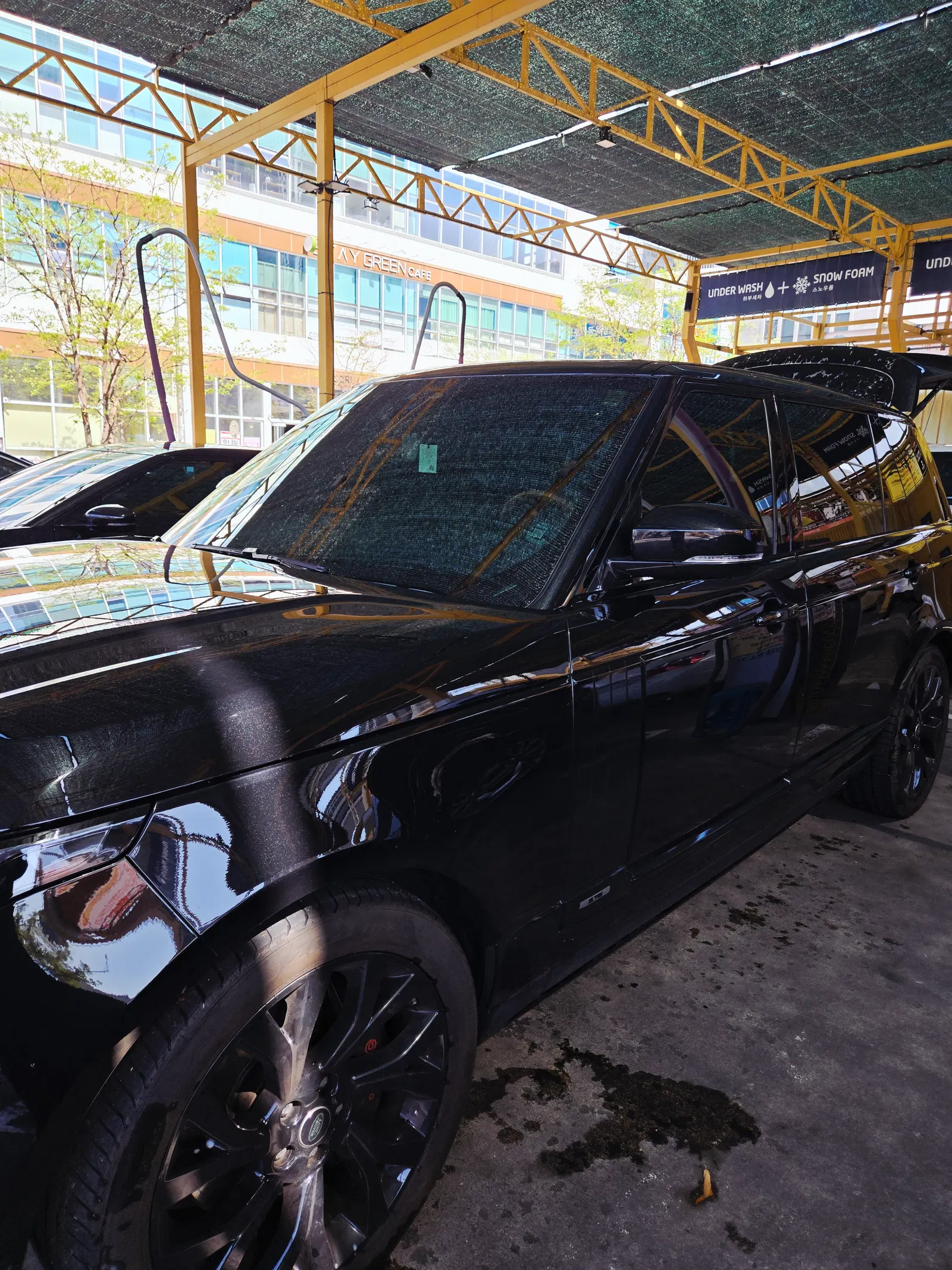 Land Rover Range Rover 4e génération 4.4 SDV8 AB LWB Diesel 2019 — photo 1 sur 10