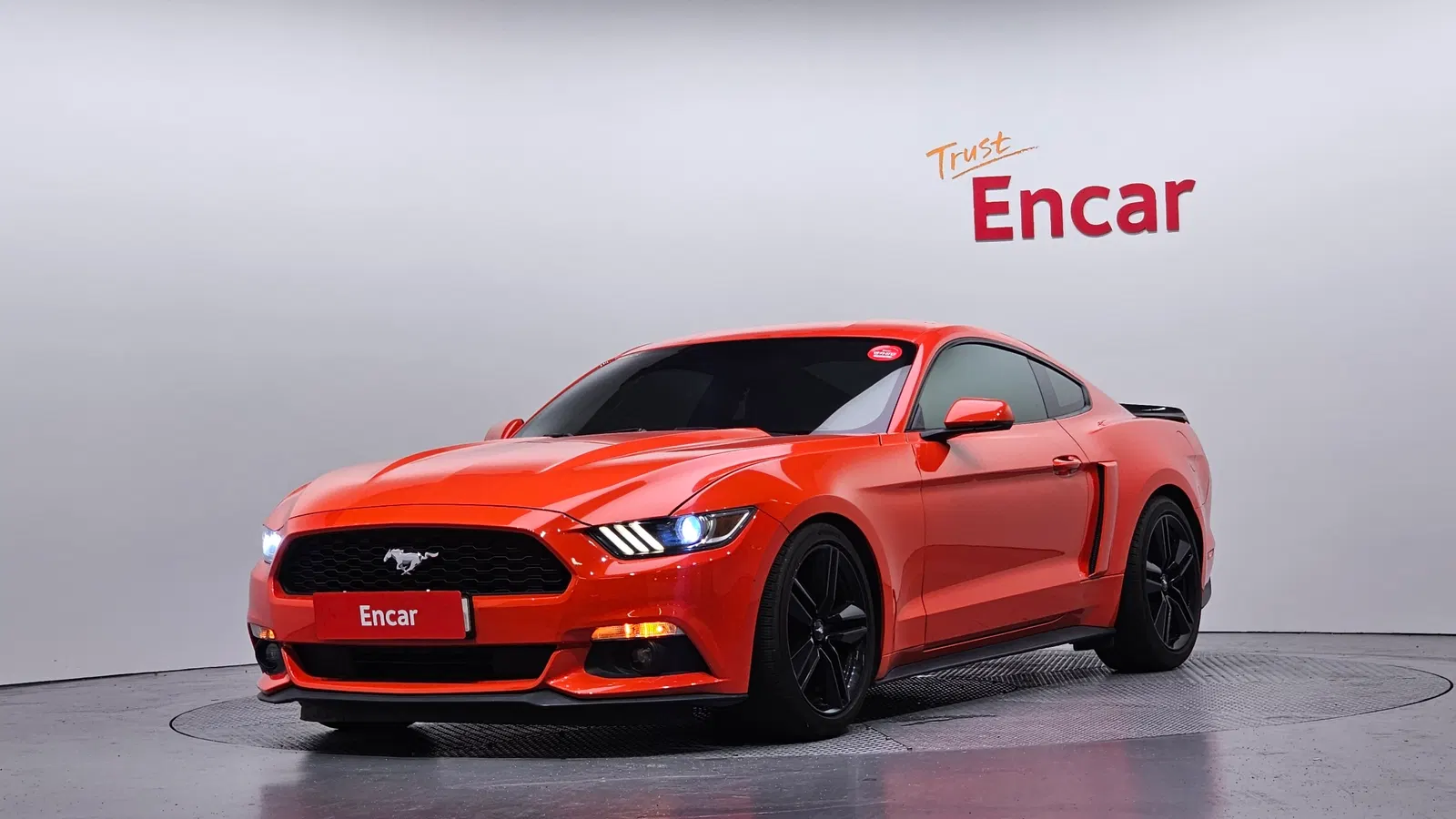 Ford Mustang Coupé 2015 — photo 1 sur 20