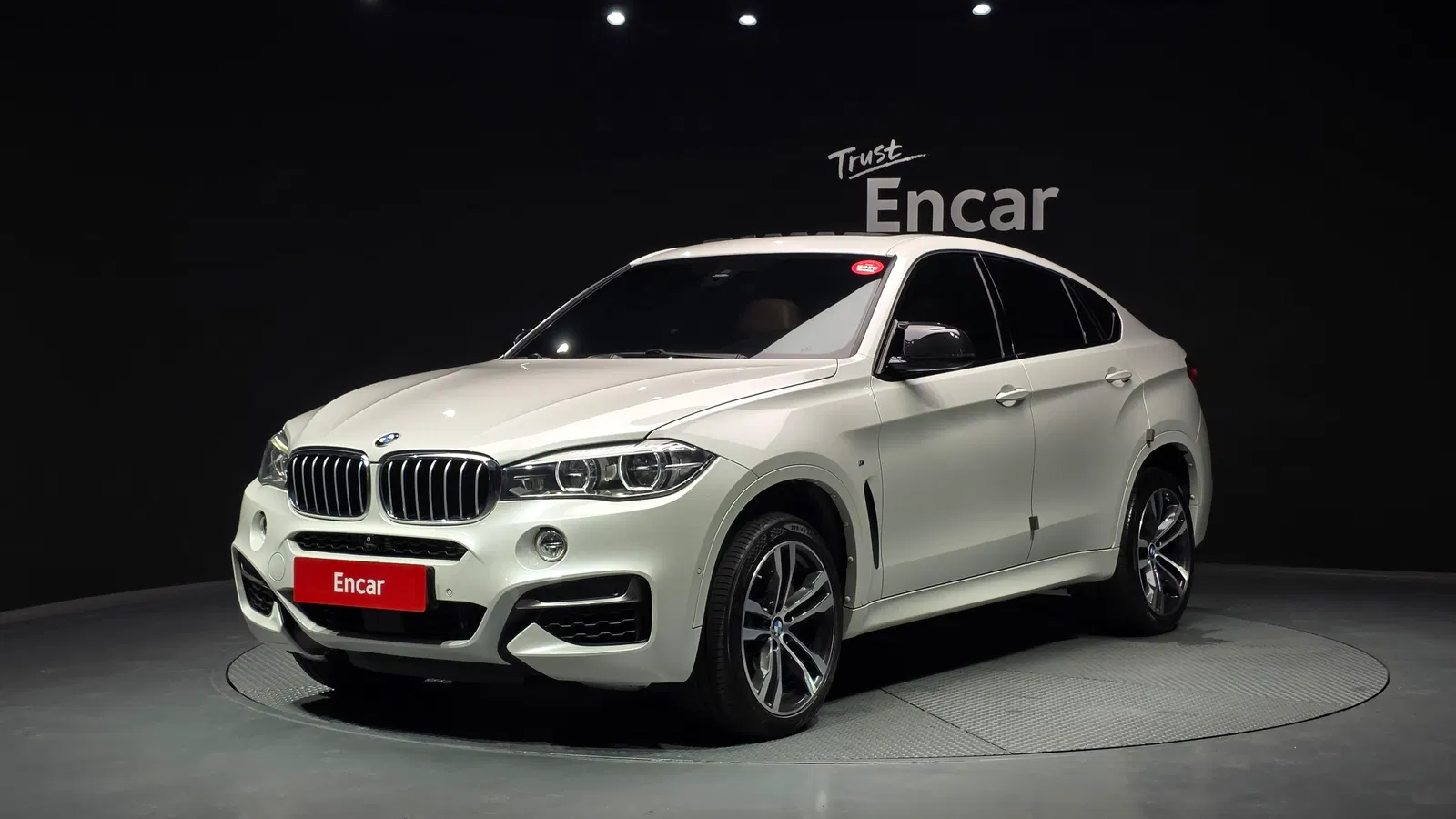BMW X6 (F16) M50d 2017 — photo 1 sur 20