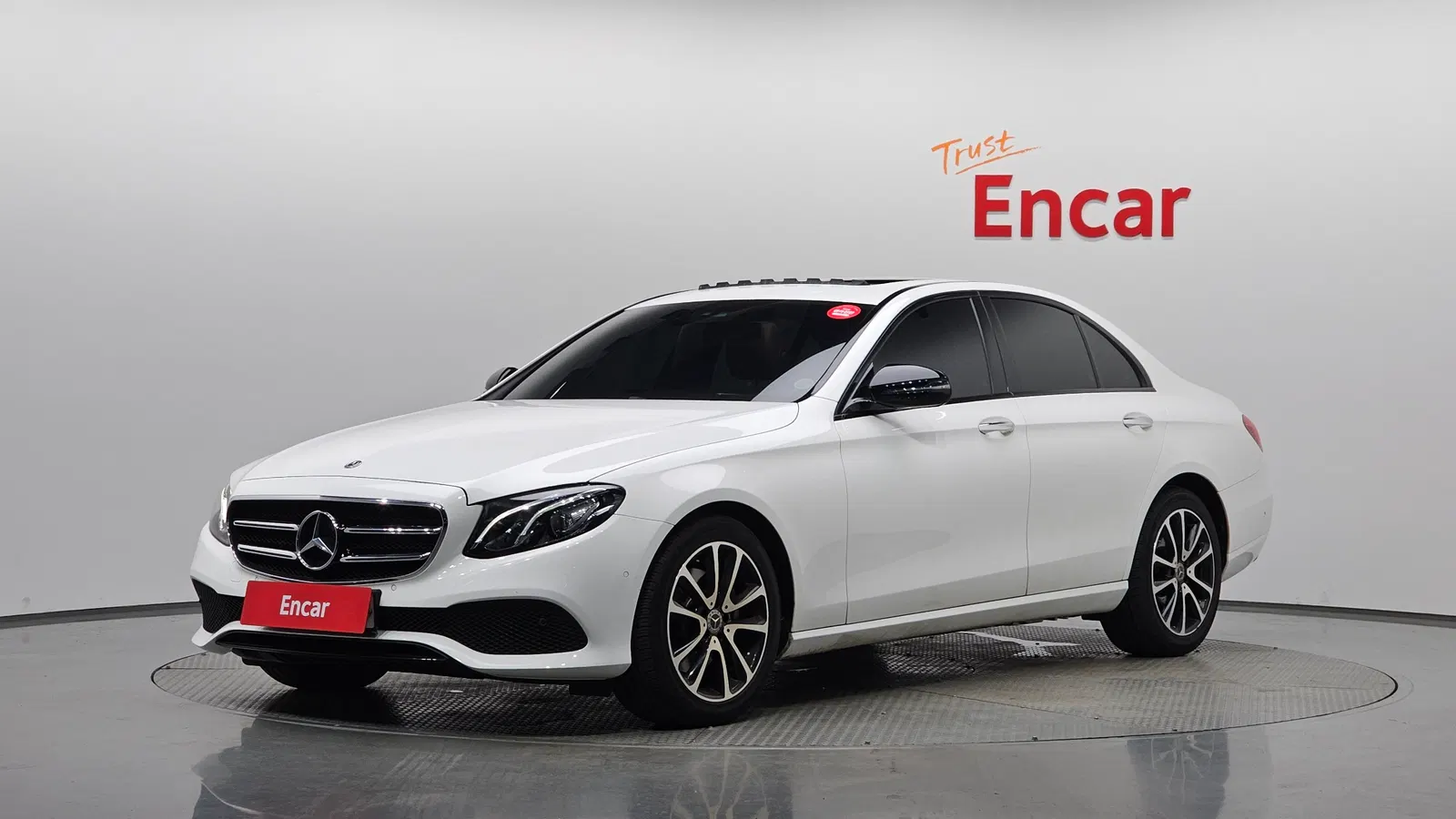 Mercedes-Benz Classe E E250 Avantgarde (W213) 2020 — photo 1 sur 20