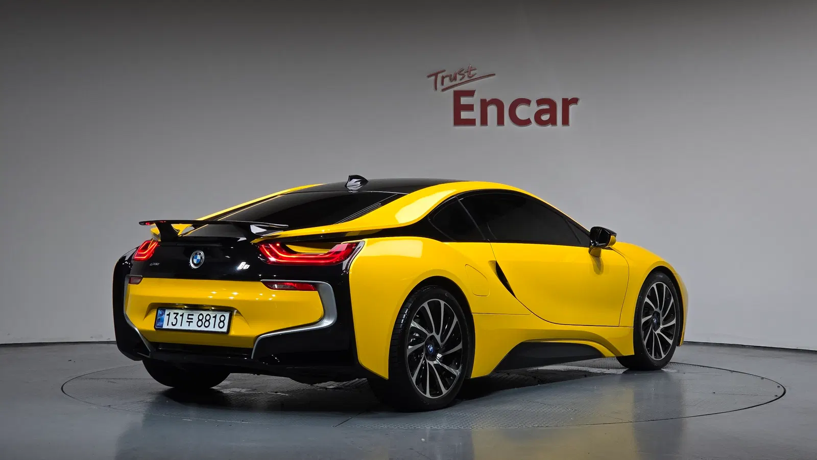 BMW i8 Coupé 2016 — photo 1 sur 31