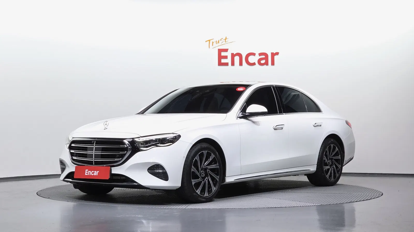 Mercedes-Benz Classe E E300 4MATIC Exclusive (W214) 2024 — photo 1 sur 38
