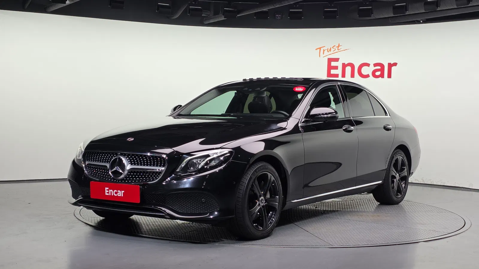 Mercedes-Benz Classe E E300 4MATIC Avantgarde (W213) 2019 — photo 1 sur 20