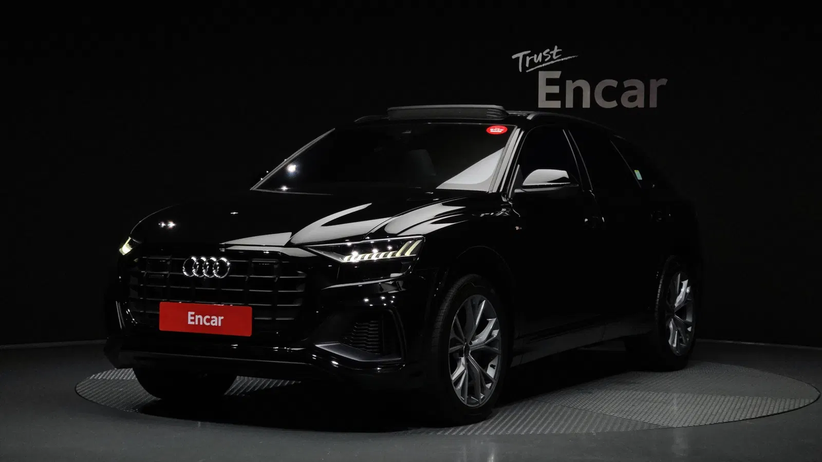 Audi Q8 (4M) 55 TFSI Quattro Premium 2022 — photo 1 sur 20