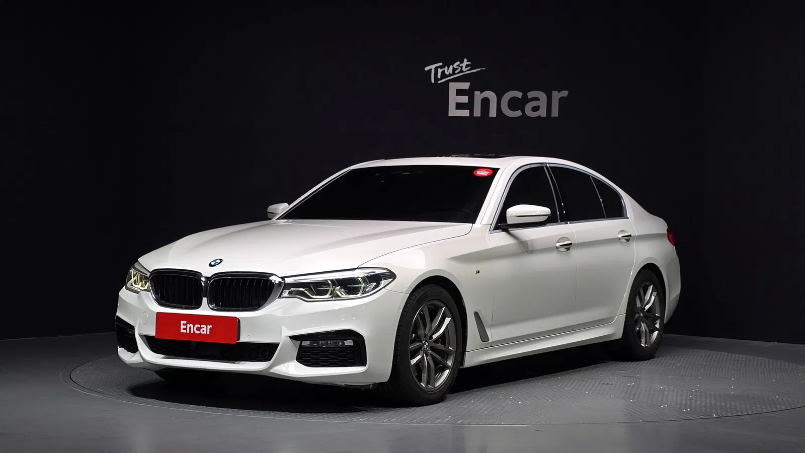 BMW Série 5 (G30) 530i M Sport 2018 — photo 1 sur 41