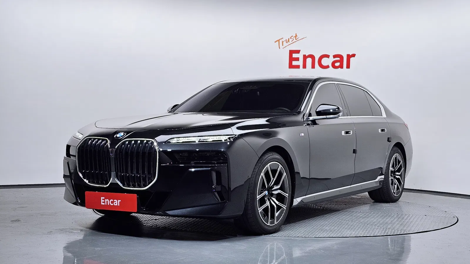 BMW Série 7 (G70) 740i xDrive M Sport 2025 — photo 1 sur 26